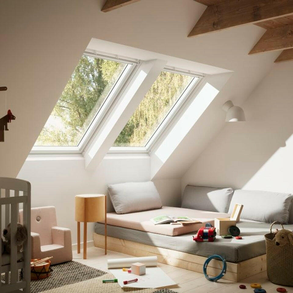 78x160 cm VELUX GGU MK10 0366 Manual Centre-Pivot Roof Window | White Polyurethane Maintenance Free | Triple Glazed.